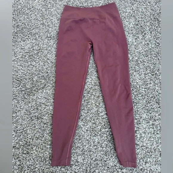 Alphalete Seamless Leggings - Picture 2 of 8